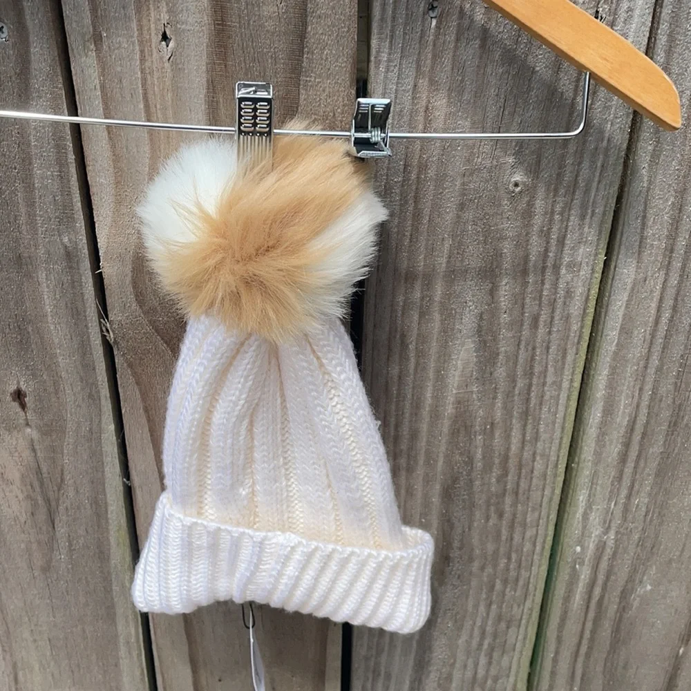 BCBGeneration Ivory Hat New With Tags